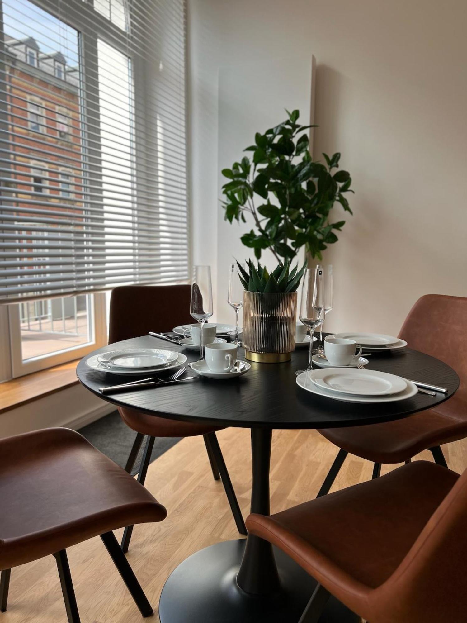 Neu! City-Loft-Apartment Im Goethe Palais I 5P I Lift I Parkplatz I Zentrum I Helios Aue  Zewnętrze zdjęcie